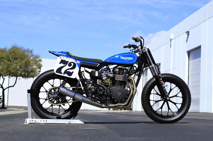 Triumph Bonneville bergaya flat tracker 