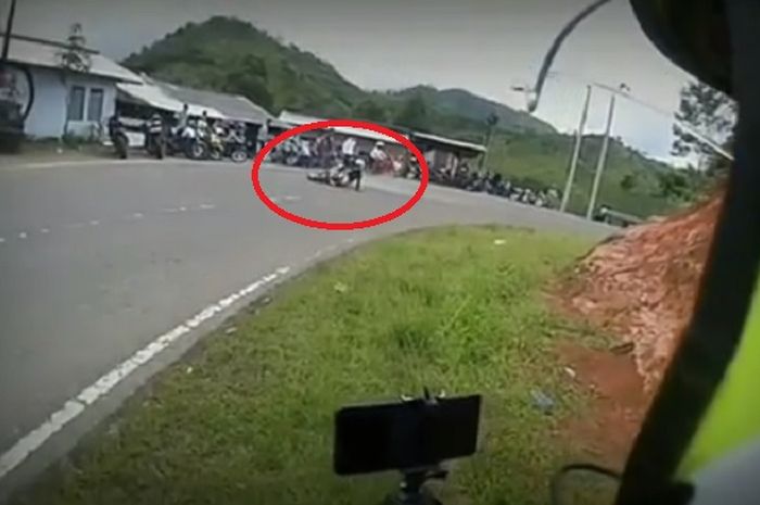 CBR150R gagal cornering