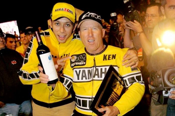 Valentino Rossi dan Kenny Roberts Sr di salah satu event flat track di Amerika Serikat