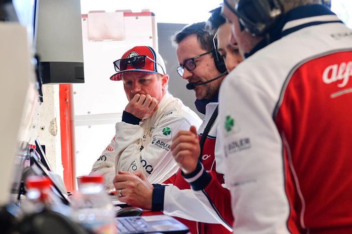 Kimi Raikkonen kesal dengan kejadian tutup saluran air di F1 Azerbaijan 2019
