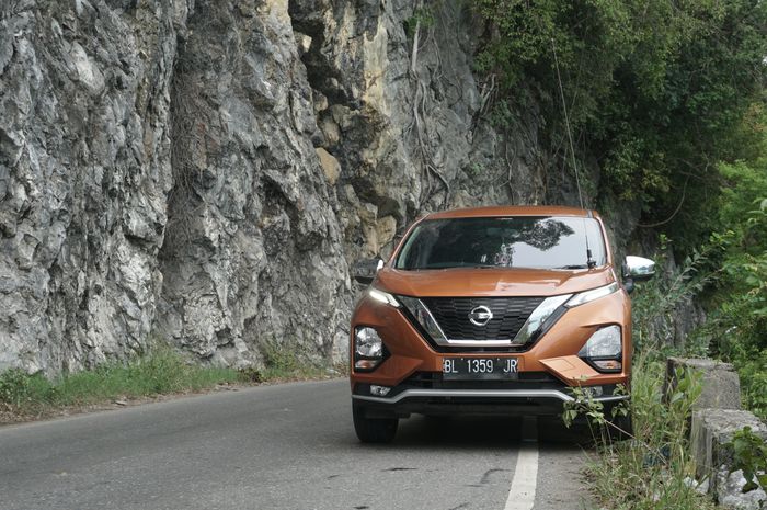 Tes  Nissan Livina di Aceh