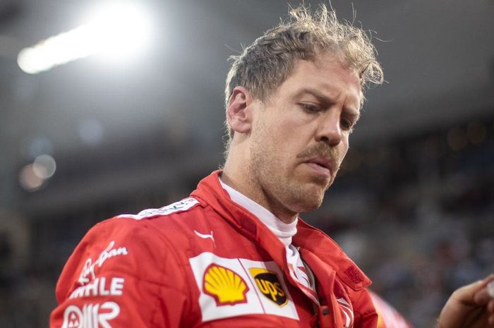 Sebastian Vettel ungkap kalau dirinya sudah bosan dengan Mercedes yang terus mendominasi dan Ferrari yang lambat dalam evaluasi