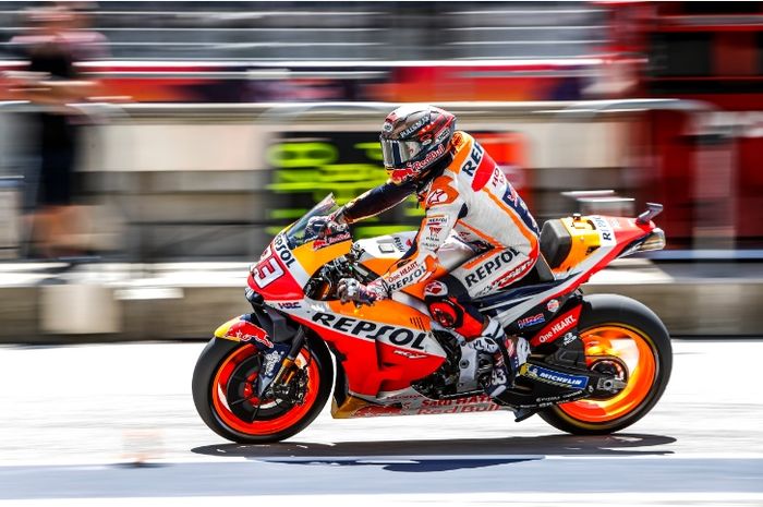 Marquez masih konsisten dengan catatan waktu yang tercepat di sesi latihan pertama MotoGP Spanyol (3/5)