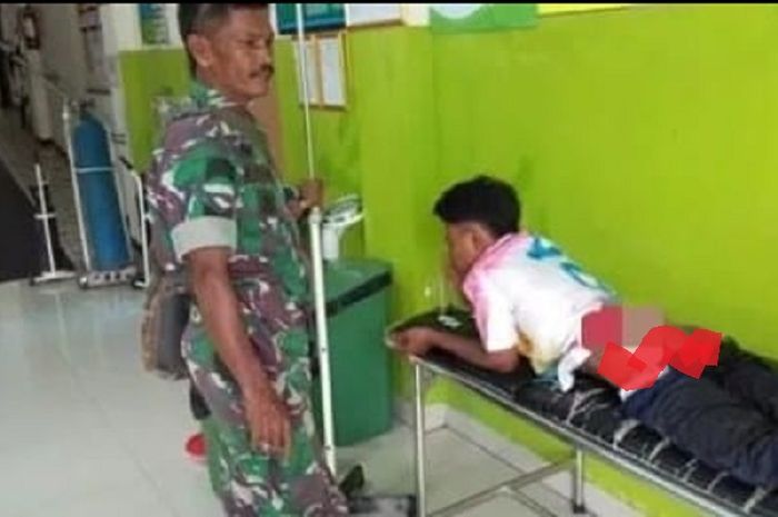 Dua pelajar tumbang dibacok orang enggak dikenal saat konvoi motor rayakan kelulusan.