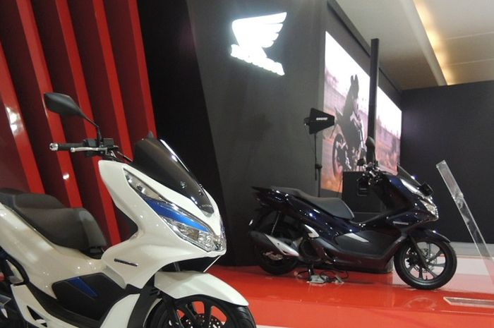 Skutik Honda PCX di booth Honda Telkomsel IIMS 2019