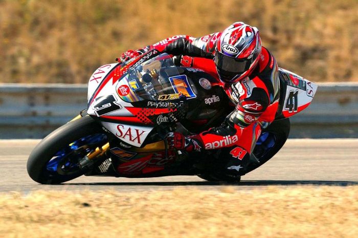 Aprilia RS Cube turun di ajang MotoGP pada 2002-2004