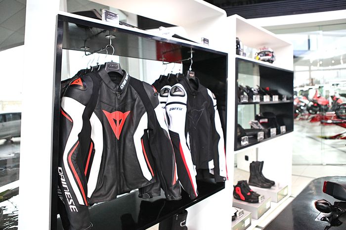 Memilih apparel riding saat puasa