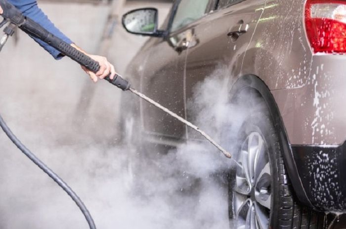 Bagian ini wajib bersih saat mobil dicuci.