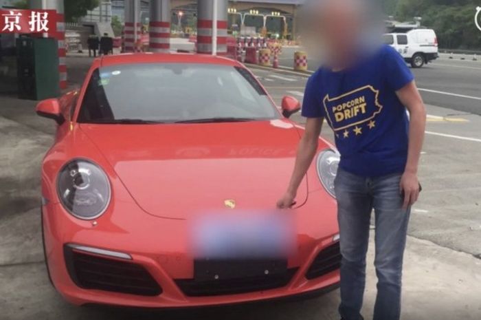 Porsche 911 Carrera S enggak ganti pelat nomor padahal masa berlaku sudah habis, karena pemilik nurut sama peramal