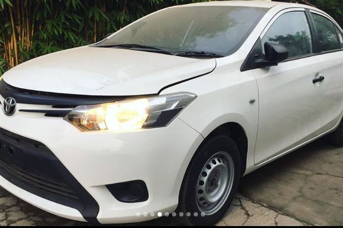 Toyota Limo lansiran 2015 kondisi baru ada 15 unit dijual rugi