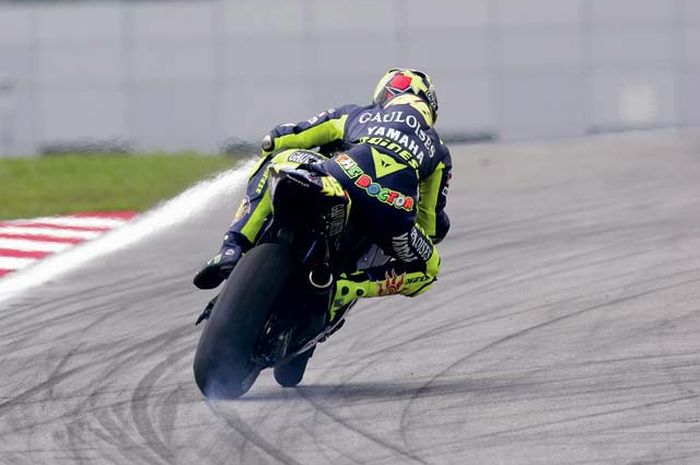 Valentino Rossi powerslide di MotoGP