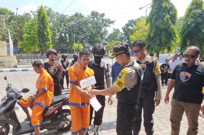 Tim Cobra Polres Lumajang kembali gelar rekonstruksi pencurian sepeda motor yang terjadi di Kompleks Stadion Semeru Jalan Toga Lumajang