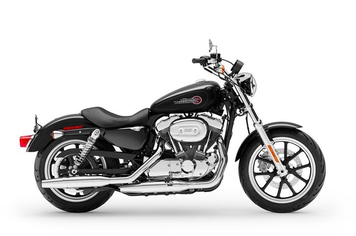 Harley-Davidson Superlow Vivid Black 2019