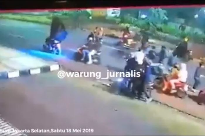 Puluhan geng motor menusuk seorang peserta SOTR di Jakarta Selatan