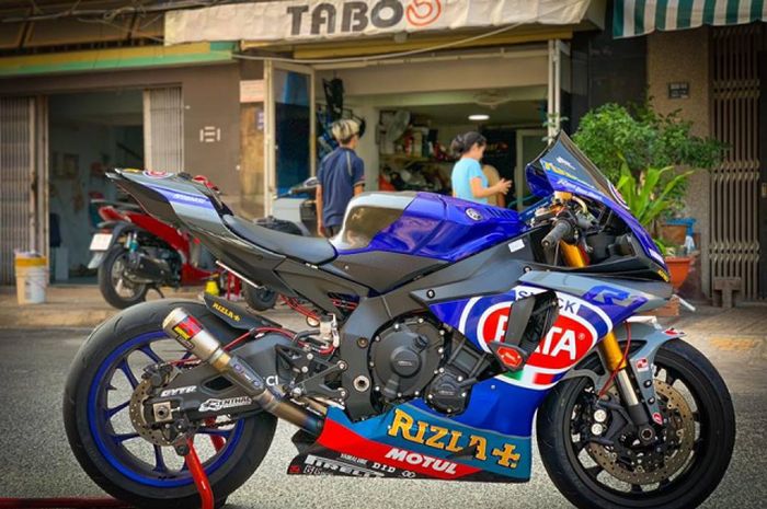 Modifikasi Yamaha R1 ala WSBK