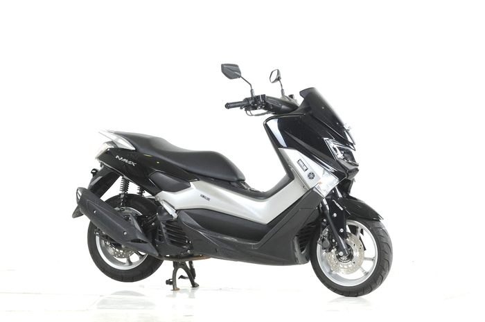 Yamaha NMAX generasi pertama