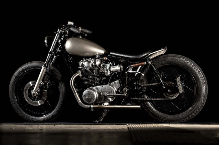 Modifikasi Yamaha XS650 bergaya japanese bobber