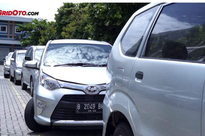 Ilustrasi parkir mobil