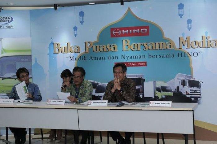 Hino Siapa 12 Posko Mudik dan Bengkel Siaga