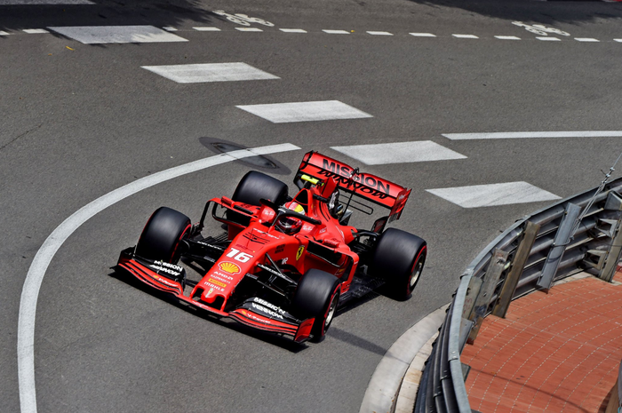 Charles Leclerc start ke-16 pada balapan F1 Monako 2019