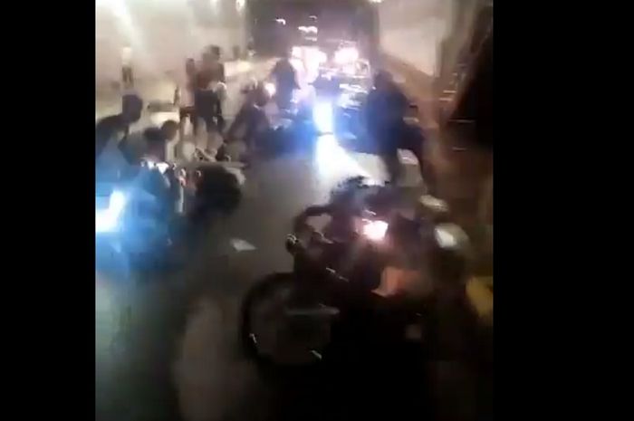 Geng motor dikabarkan tertangkap di underpass Manggarai, Jakarta Selatan