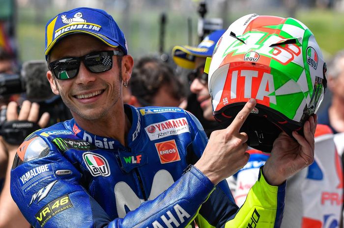 Valentino Rossi dan motif helm spesia setiap berlaga di kampung halamannya di MotoGP Italia, seperti di trek Mugello tahun lalu