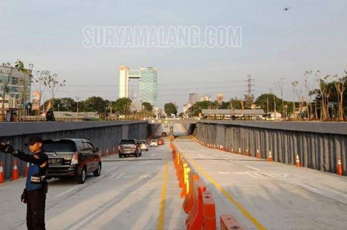 Underpass Mayjen Sungkono, Surabaya yang dilengkapi dengan CCTV resmi dibuka 