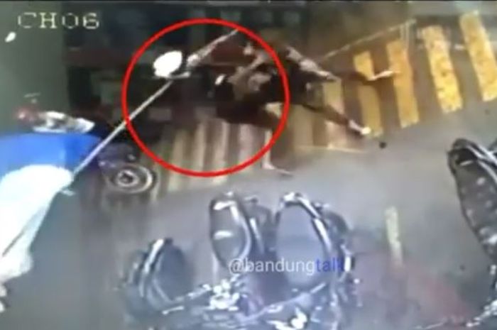 Terduga geng motor pukuli warga secara telak di Dago Pakar, Bandung