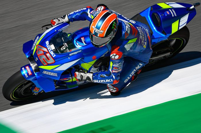 Alex Rins di atas Suzuki GSX-RR