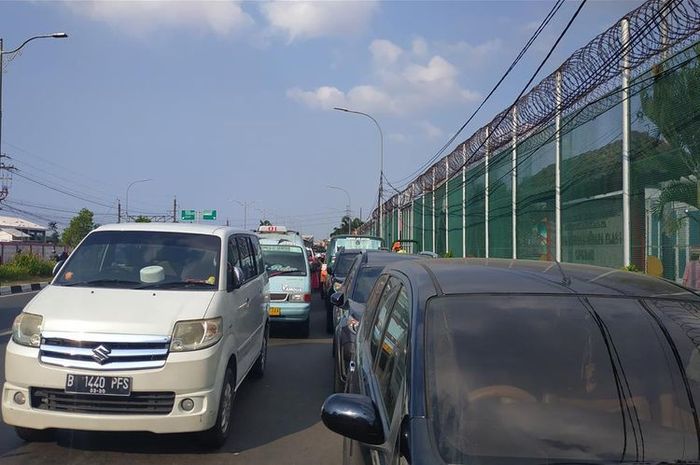 Macet menuju Lapas Cipinang (5/6/2019)