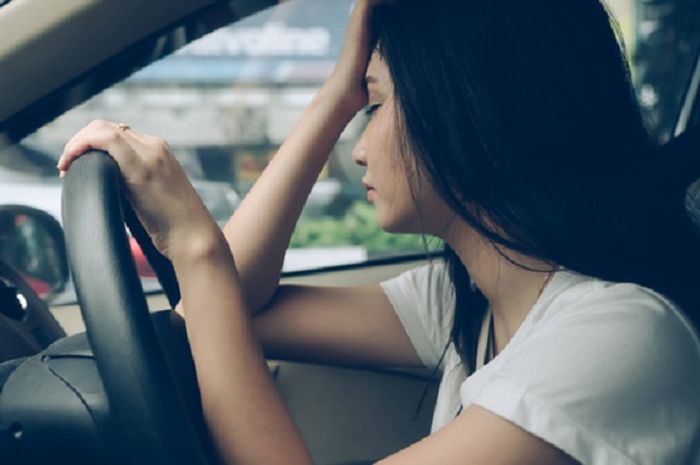 Gajala-gejala microsleep saat berkendara atau mengemudi