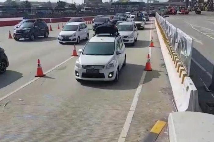 Ilustrasi. Jasa Marga mempercepat rekayasa lalu lintas one way di Jalan Tol Jakarta-Cikampek ke arah Jakarta hari ini, Minggu (9/6/2019).