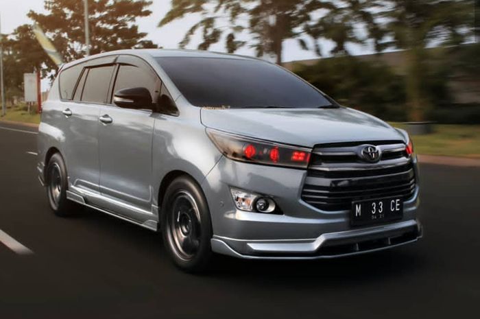 Modif Toyota Innova  Reborn Lebih Garang Dari Venturer  Ini 