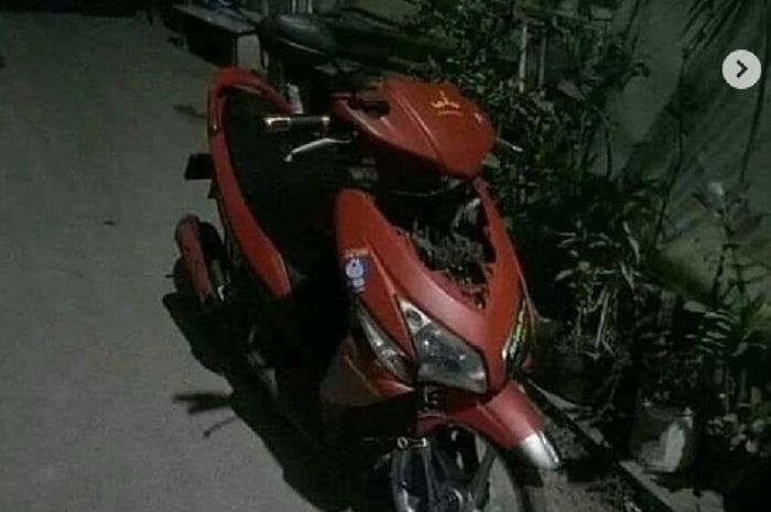 Honda Vario mogok di Cipinang dan minta pertolongan, pemilik malah dibully.