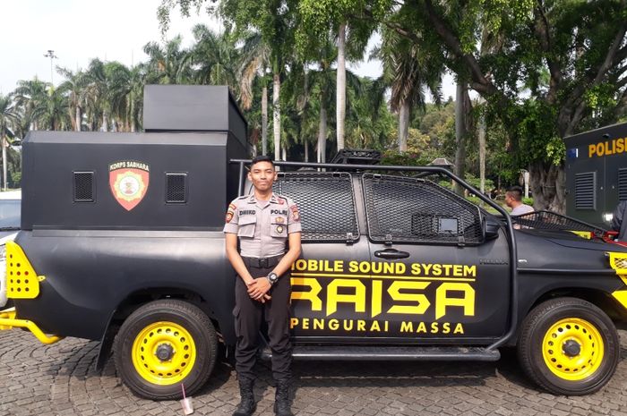 Mobil sound system Raisa pengurai massa milik Polda Metro Jaya