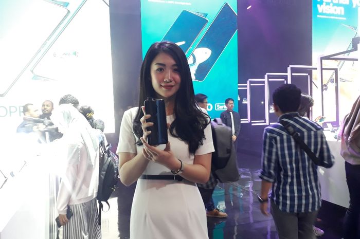 Oppo Reno Series 10&times; Zoom