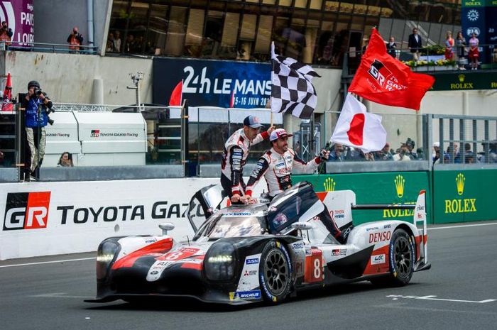 Kemenangan Tim dari Fernando Alonso dinilai kontroversial.