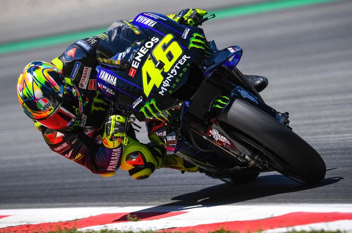 Pembalap Monster Energy Yamaha, Valentino Rossi puas dengan kinerja ban Michelin saat tes MotoGP Catalunya dan optimis menatap seri balap selanjutnya