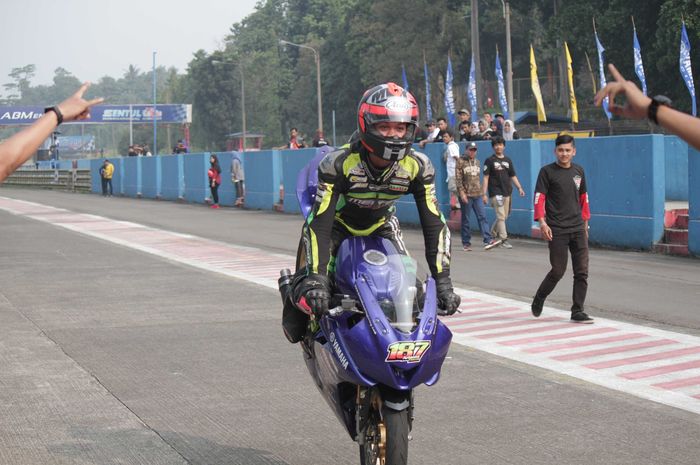 Arianto Tarzan langsung podium ketiga pada debutnya di Yamaha Sunday Race (23/6). 