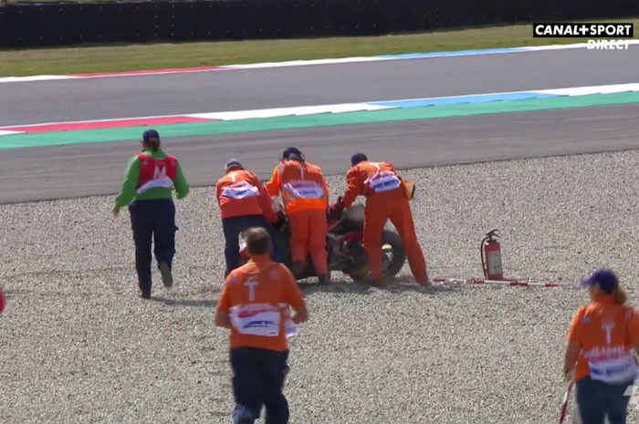 Dimas Ekky crash di FP1 Moto2 Belanda