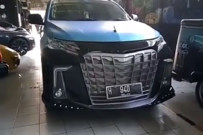 Mitsubishi Pajero Sport tampil beda dengan muka ala Alphard