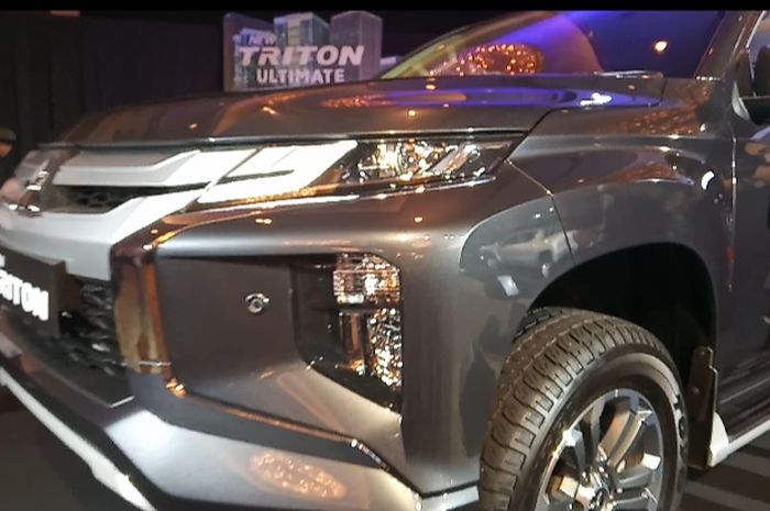 Tampilan depan New Triton Ultimate
