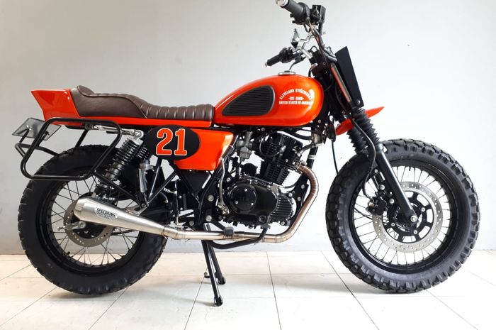 Cleveland CycleWerks bergaya scrambler tracker