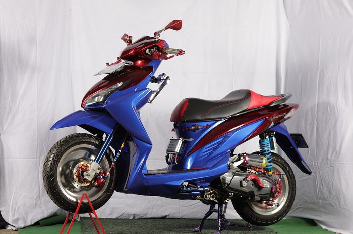 Modifikasi Honda Vario 110 eSP Keren Pakai Monoblok dan Karbon