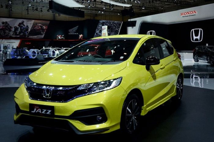 Honda Jazz di booth Honda, GIIAS 2019, ini salah satu bentuk mobil hatchback.