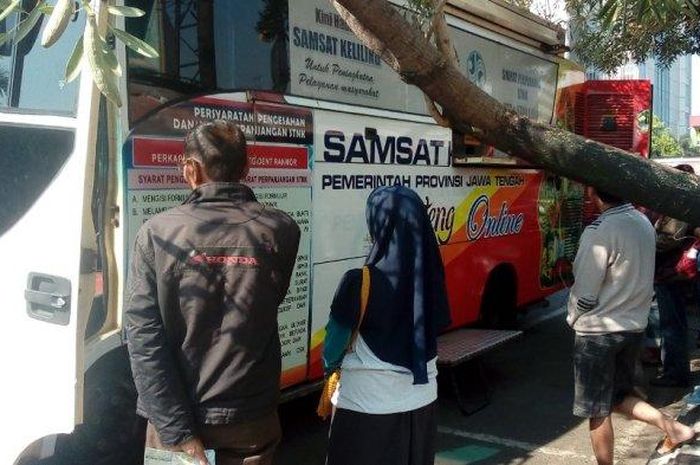 Ilustrasi Samsat Online Keliling