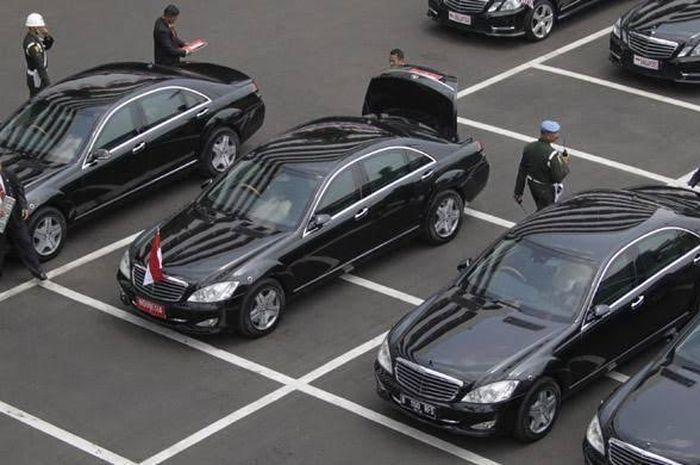 Ilustrasi Mobil Presiden Jokowi, Mercedes-Benz s600 Guard 