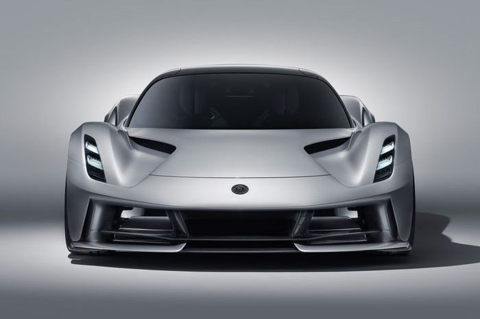 Mobil baru dari Lotus yang diberi nama Evija tampak sporty dan futuristik.