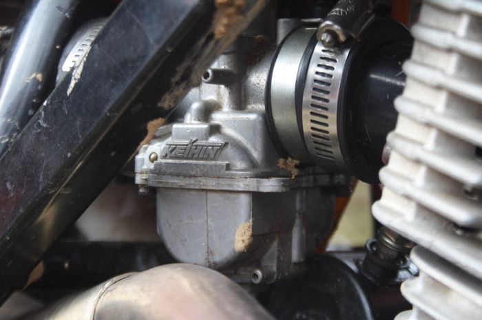 Karburator PE 28 untuk KLX 150
