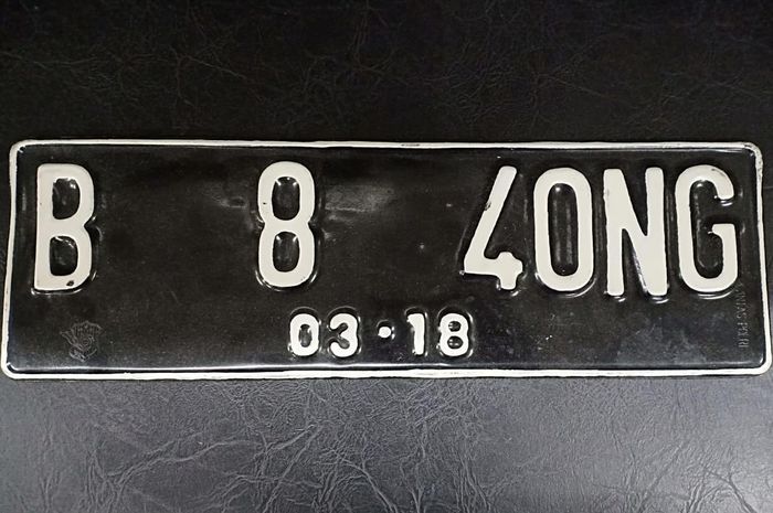 Iustrasi pelat nomor kendaraan